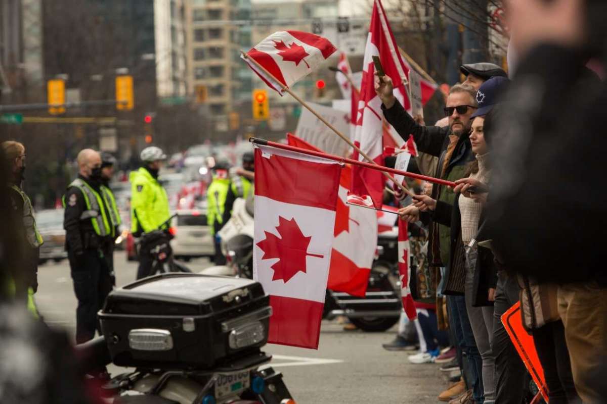 Vancouver,,bc,,canada,,february,5,,2022,,the,crowd,of,canadians